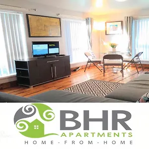 Perfect Location - Parking - 3 Beds - 2 Bedrooms Belfast