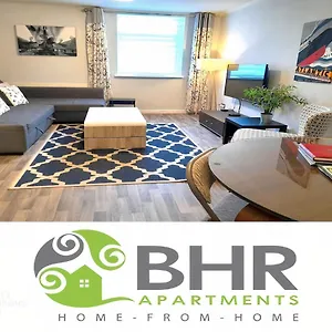 Excellent Location - Centre - Parking - 4 Beds -2 Bedrooms Belfast