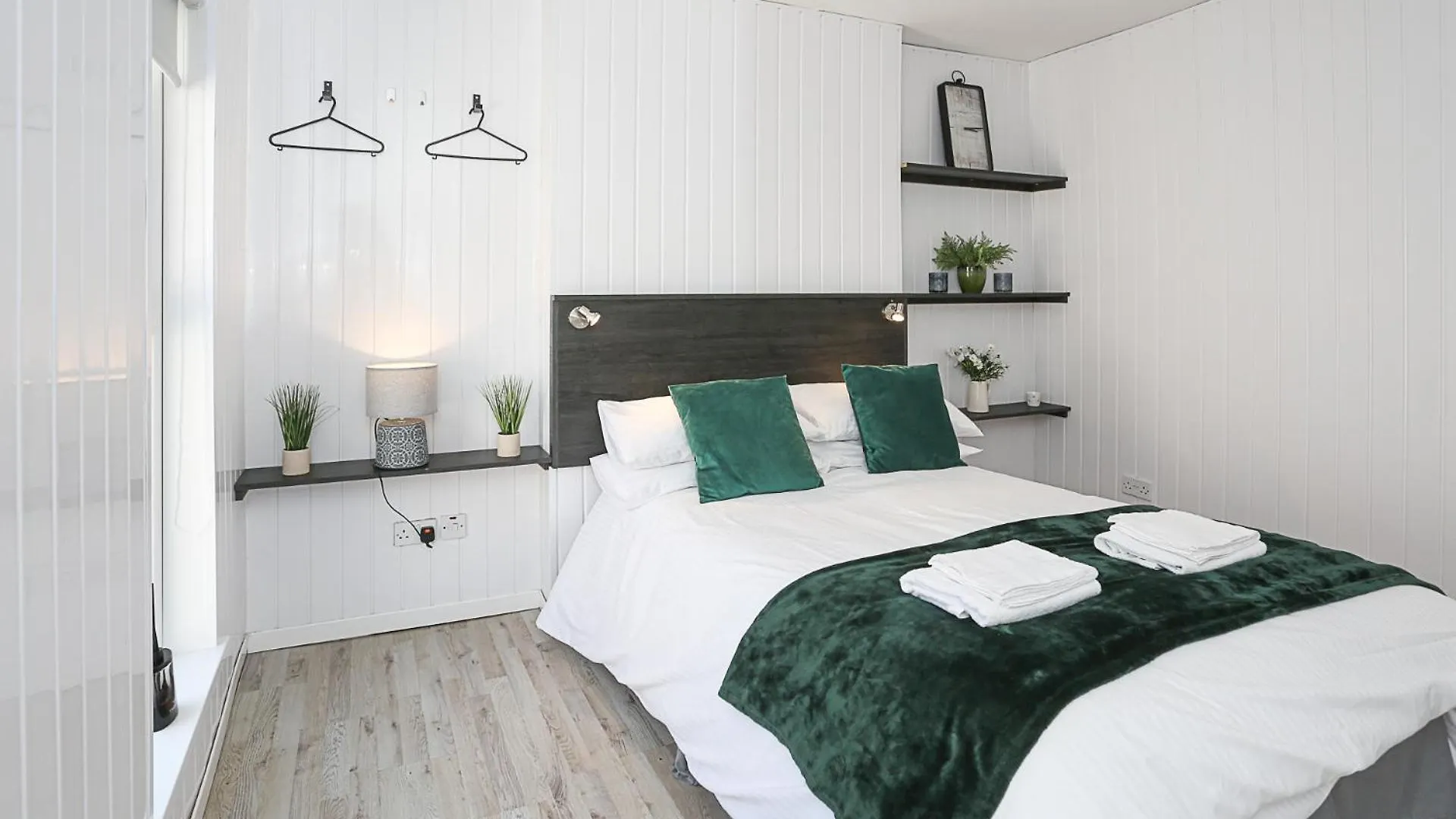 Oyo Queens Quarter Belfast Hotell